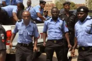 Security operatives arrest 30 yahoo boys in Anambra