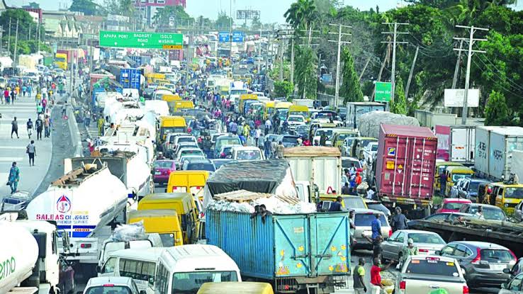 Traffic Offenders In 12 Nigerian States Pay N2.1bn Fines In 9 Months, Lagos Lead 13 Traffic