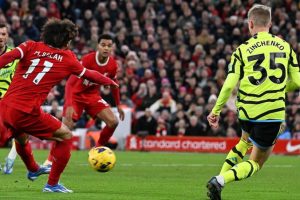 Liverpool 1 v 1 Arsenal: Arsenal stay top after thrilling Liverpool draw 8 132135306 gettyimages 1877581871