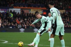 Luton 2 v 3: Chelsea: Chelsea survive late Luton comeback to win thriller 1 132175756 1282f3f2446b72b5eb3f8e52f22e64cab1a0fa29