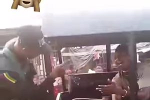 Trending Video Between Police Officer And Convict Cracks Internet User (Video) 6 Screenshot 20231219 140251