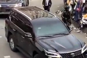“We are hungry” – Lagosians cry out as Tinubu’s convoy drives by (Video) 5 Screenshot 20231230 130033
