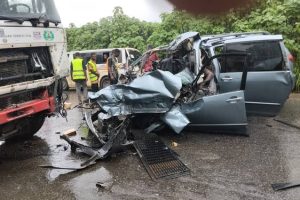 One confirmed dead in Anambra road accident 5 images 37