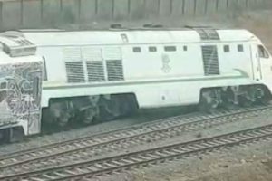 Vandals stole 150,000 rail clips in one year – NRC 3 train derails 2 719x375 1