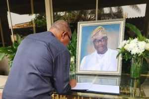 Peter Obi Pays Condolence Visits To Families Of Herbert Wigwe And Ogunbajo 5 18121365 fbimg1707845116056 jpeg66c2ce7de9affcbe0891522d556589fe