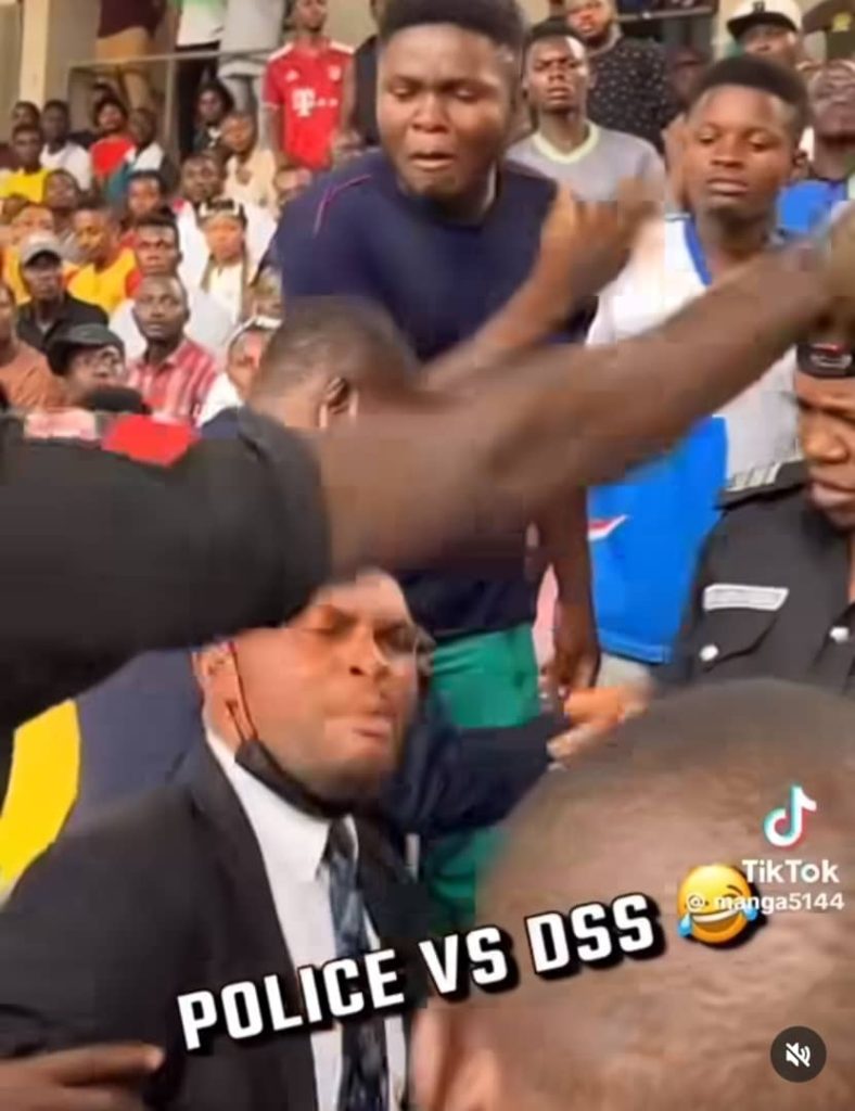 Police and dss fight 