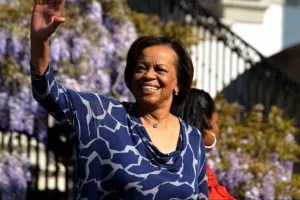Marian Robinson, Michelle Obama's Beloved Mother, Passes Away At 86 6 images 12