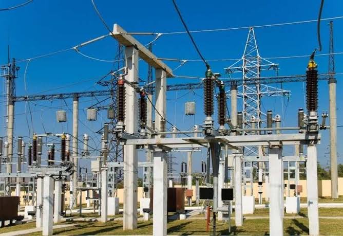 BREAKING: Nigeria Plunged into Darkness as Power Grid Collapses 1 images 6 4
