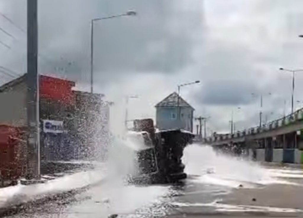 Nigerian Army averts major fire outbreak in Rivers State 1 Screenshot 20241023 151304