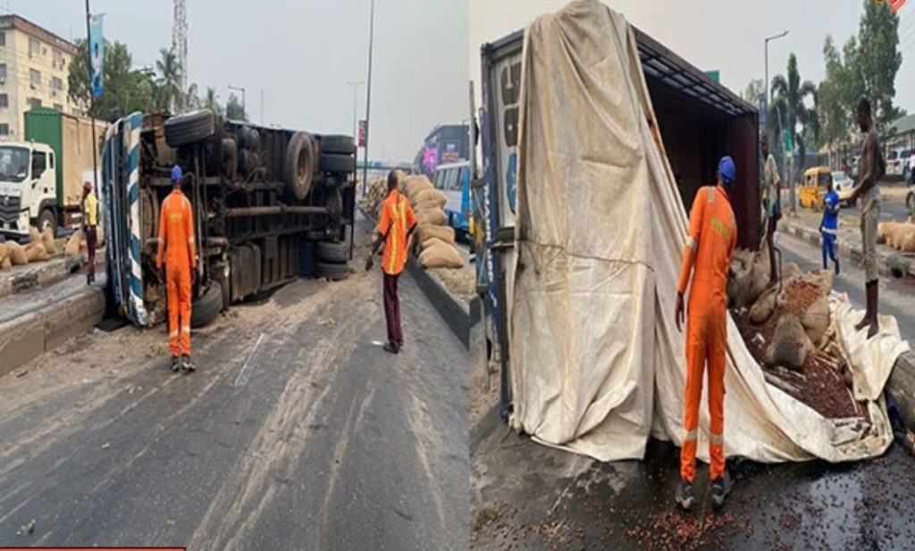 Truck Carrying Cocoa Crashes at Maryland-Axis, Driver Sustains Minor Injuries 1 Screenshot 20241209 202148