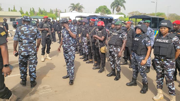 Police suspend officers for stealing ₦31.7m from ₦79.4m recovered from Airport 1 police
