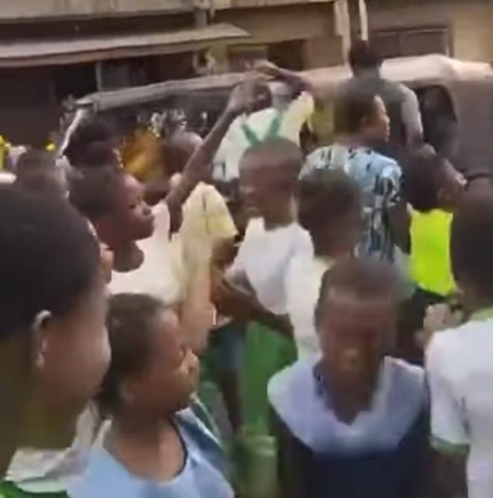 Pupils of Osusu Primary School Protest Rising Accidents in Aba, Abia State 1 Pupils of Osusu Primary School
