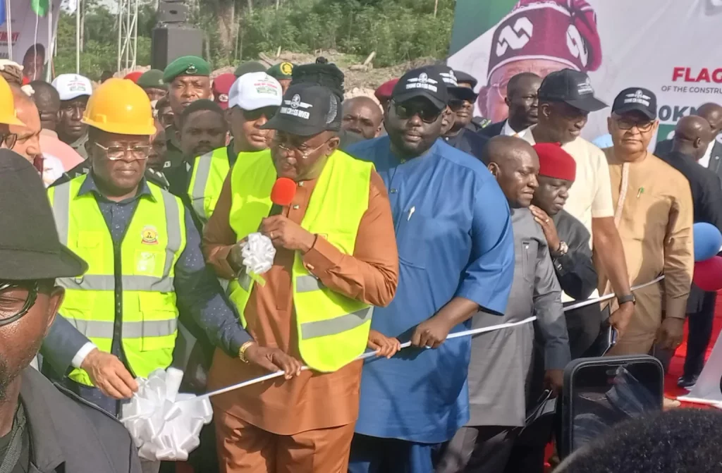 FG Flags Off Construction On Cross River Coastal Highway Section 1 IMG 6622