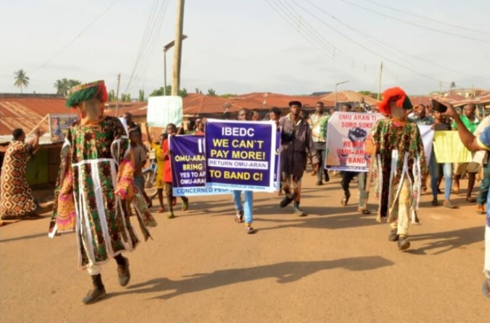 Masquerades Lead Omu-Aran Youths in Protest Over Electricity Tariff Hike 1 Masquerades