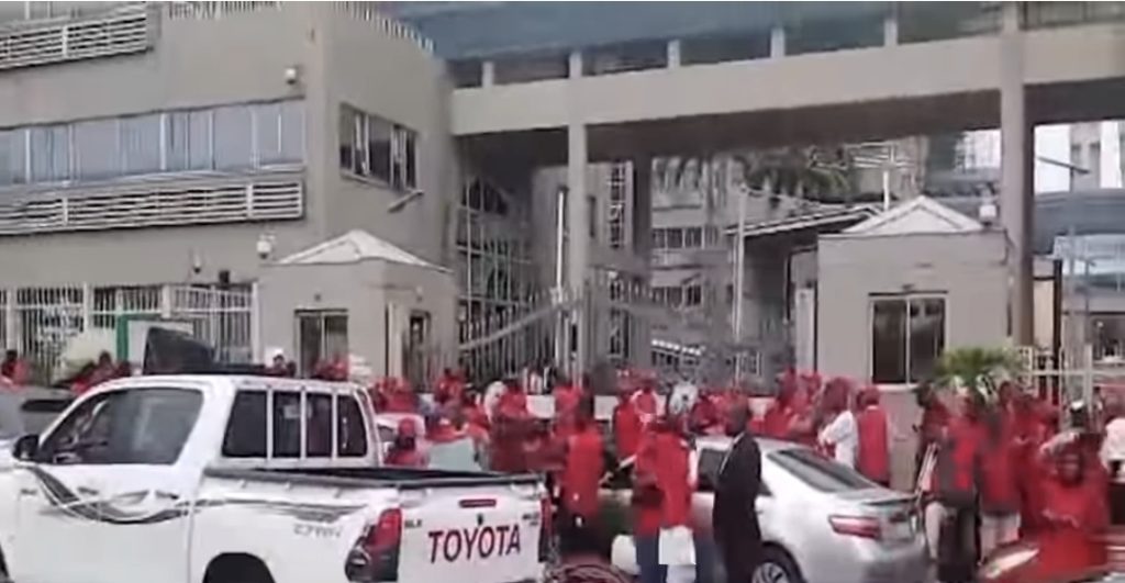 Protest Erupts at Finance Ministry as PENGASSAN Demands Release of Funds 1 PENGASSAN protest