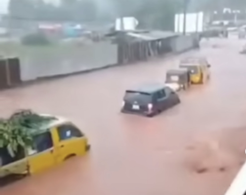 BREAKING: Devastating Floods Hit Oyeagu Abagana, Anambra State 1 1000121854