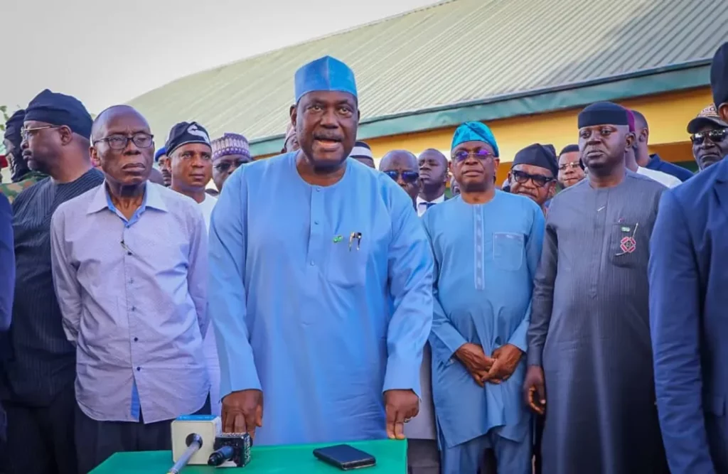 SGF, George Akume visits Yelewata in Benue State (Photos) 1 George Akume visits Yelewata in Benue State