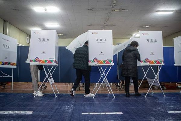 Voters Decide South Korea's Course: Presidential Election Results Expected 28 IMG 7961