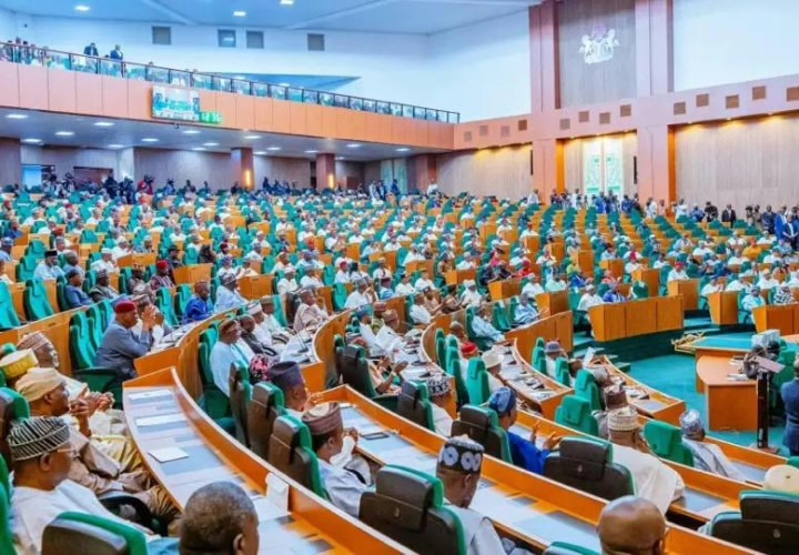 JUST IN: Seven Akwa Ibom reps join APC 1 IMG 0053
